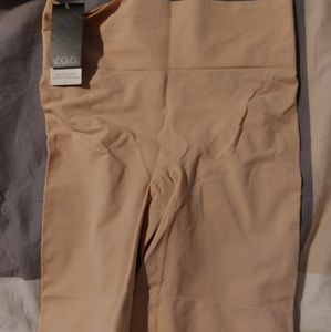 NWT Penningtons shapewear 1X beige long line waist cincher short